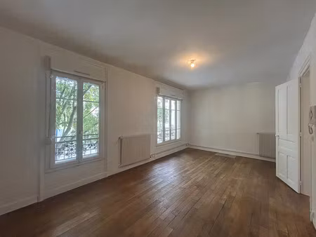 location appartement 2 pièces 60m2 reims 51100 - 717 € - surface privée