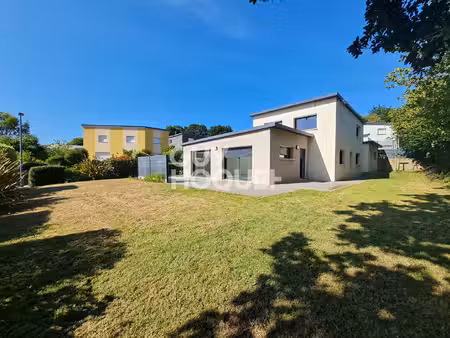 location maison 6 pièces 142m²