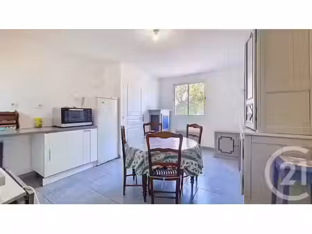 vente appartement 3 pièces 47.68 m² à saint-martin-de-crau (13310)  130 000 €