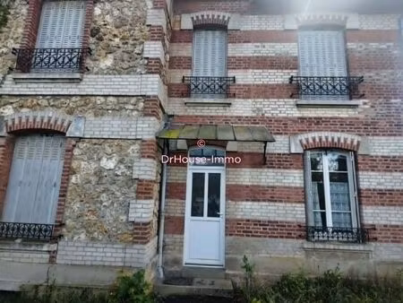 charmante maison de caractère de 5 pièces à rai avec un beau jardin arboré et une terrasse
