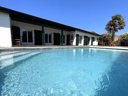 bidart - villa de plain-pied avec piscine