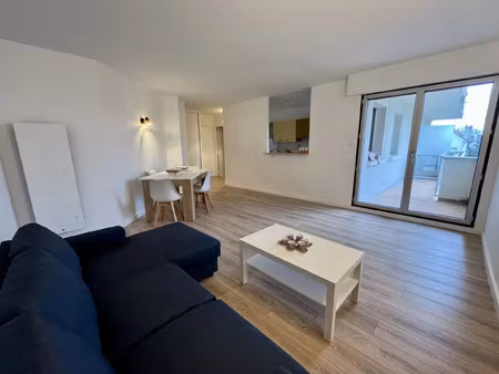 location appartement 2 pièces 51 m2 à joinville-le-pont