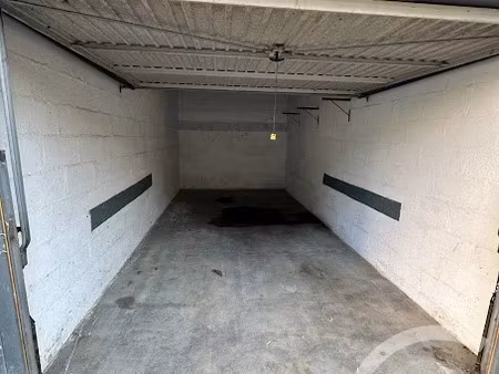 location parking à nantes (44000)  85 €