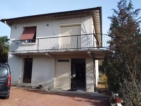 location maison 4 pièces 92 m² à trévoux (01600)  1 300 €