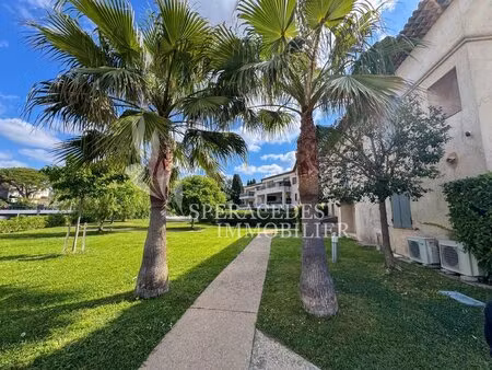mandelieu - appartement duplex t2 avec piscine et place de port