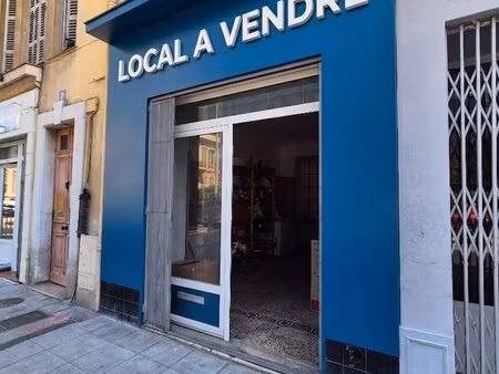 musiciens - local commercial à vendre avec cour et réserve at...