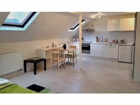 appartement à louer à rue de la victoire saint-gilles (vbe50016)