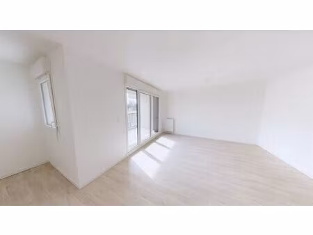 t3 avec loggia