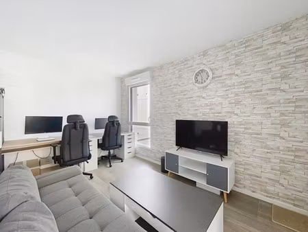location appartement 2 pièces 42 m² à lille (59000)