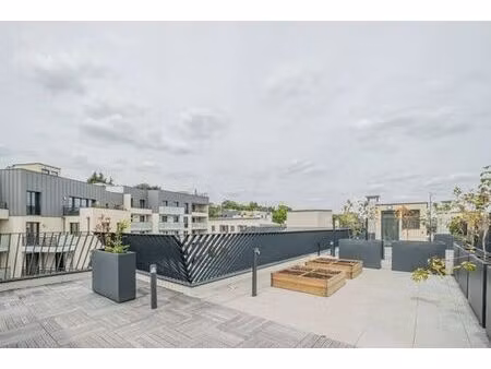 appartement de luxe de 3 chambres en location à saint-cloud  île-de-france