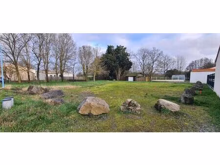 achat terrain 701m² gorges 44190