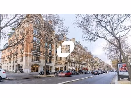 location bureaux 702 m²