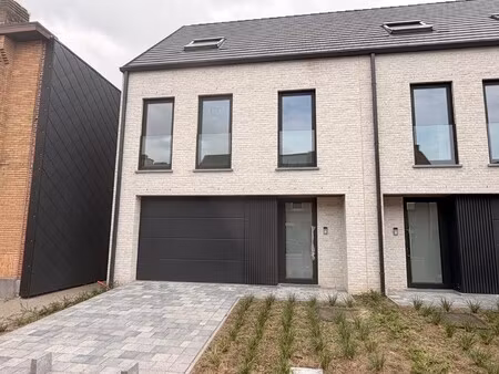 huis te huur in boechout met 3 slaapkamers