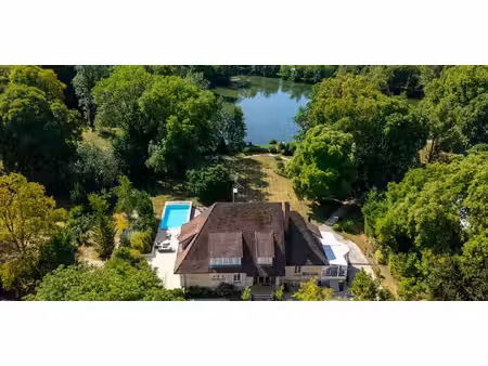 maison avec piscine et jardin diénay (21)