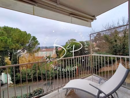 draguignan appartement 3 pièces avec locataire en place  parking et cave