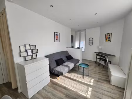 location appartement 1 pièce 21 m² à reims (51100)