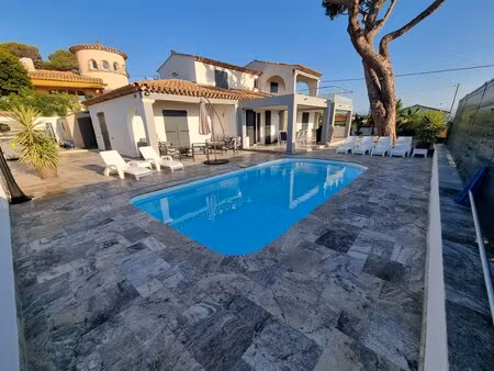 les issambres – superbe villa rénovée avec piscine et terrain de pétanque