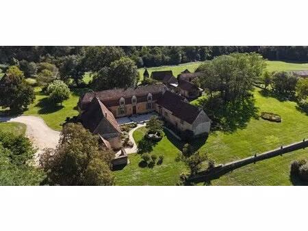 chartreuse d'exception du xviiième siècle au coeur du périgord vert