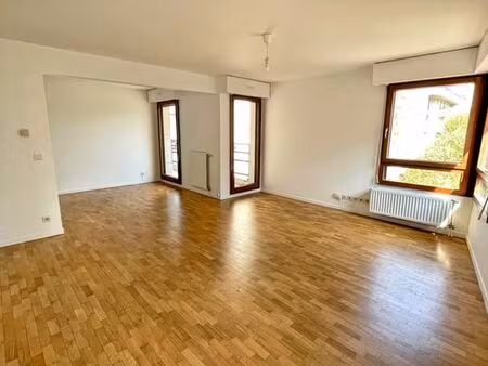 appartement de luxe de 5 pièces en location à rueil-malmaison  île-de-france