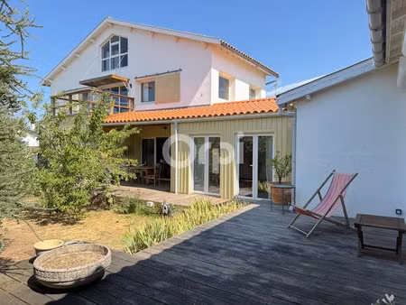 vente maison 7 pièces 230 m² à fouras (17450)  889 500 €