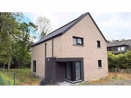 villa à vendre à avenue du robinier 4 bierges (vbe49992)
