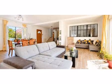 maison avec piscine et terrasse montbazin (34)