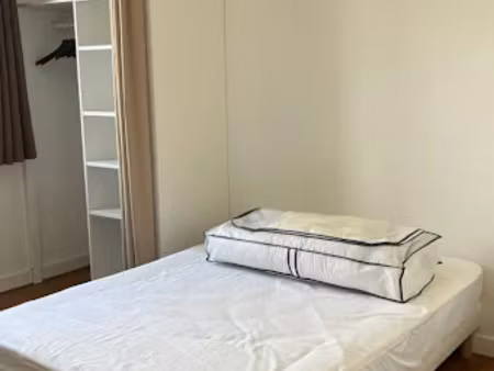 location meublée appartement 4 pièces 87 m² à grenoble (38000)  410 €