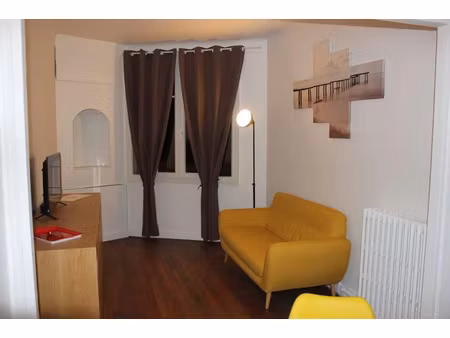 location meublée appartement 2 pièces 39 m² à paris 14ème (75014)  1 166 €