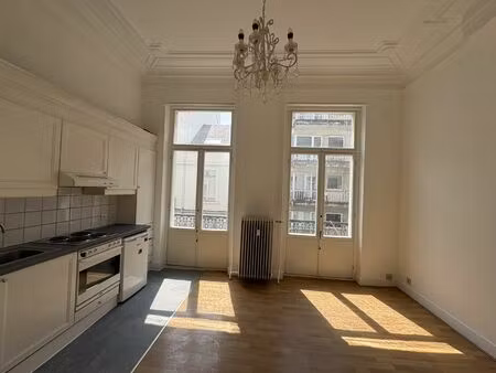 appartement à louer avec 1 chambre   ixelles (vbe50036)