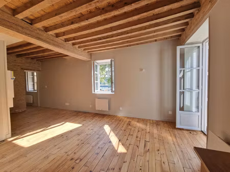 location appartement 2 pièces 42 m² à couzon-au-mont-d’or (69270)