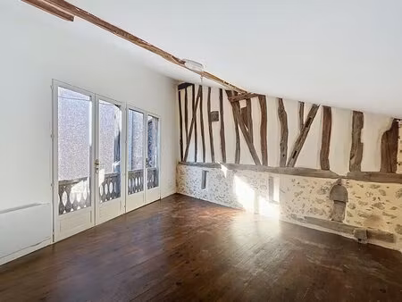 a vendre maison de rue 39.43 m2 centre ville saramon