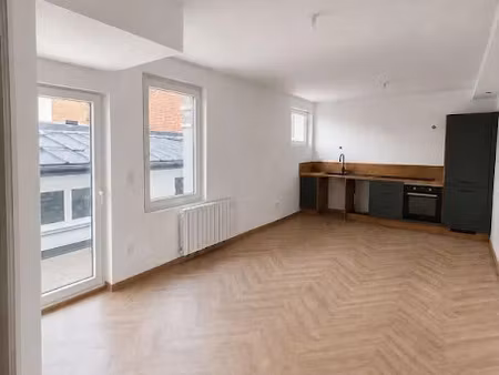 location appartement 2 pièces 43 m² à amiens (80000)  725 €
