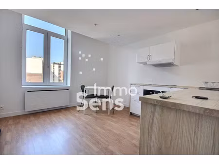 location meublée appartement 2 pièces 28.96 m² à lille (59000)  699 €