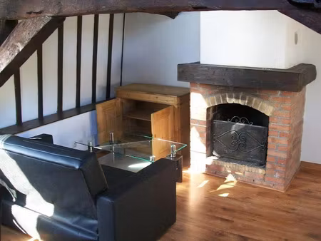 location meublée appartement 2 pièces 40 m² à lille (59000)  740 €