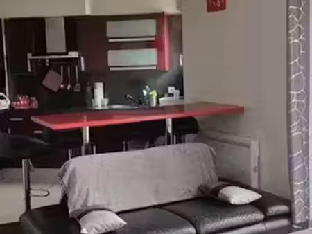 location meublée appartement 2 pièces 39 m² à vaureal (95490)  950 €