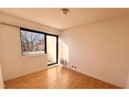 location appartement 2 pièces 42 m² à marcq-en-baroeul (59700)  795 €