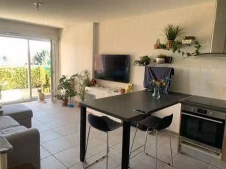 location meublée appartement 2 pièces 47 m² à toulouse (31000)  900 €