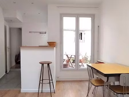 location meublée appartement 2 pièces 28 m² à paris 18ème (75018)  1 137 €
