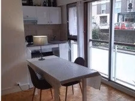 location meublée appartement 1 pièce 25 m² à vincennes (94300)  1 050 €