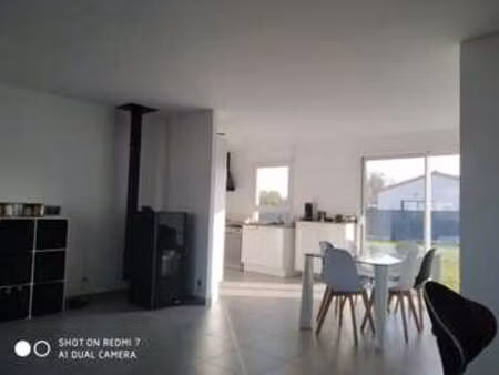location maison à sainte-cécile (85110) : à louer / 90m² sainte-cécile
