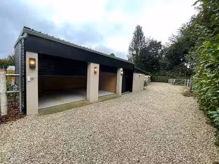 double garage sécurisé – voiture ou stockage