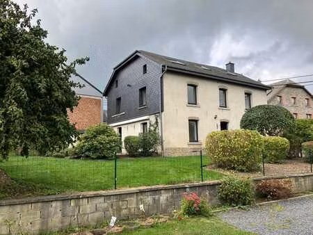 belle et grande maison rénovée de 5 chambres