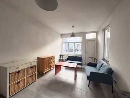 maison villageoise 3 chambres avec jolie cour à l'avant !!
