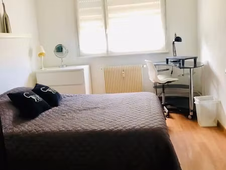 location meublée chambre 1 pièce 10 m² à hoenheim (67800)  470 €