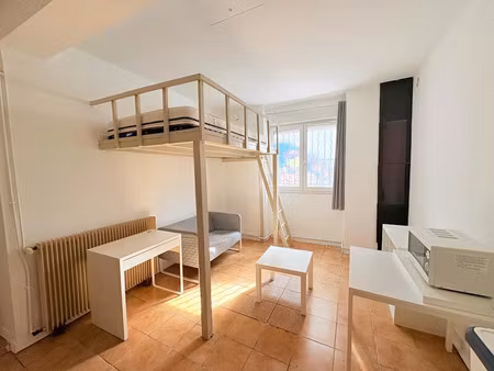 location meublée appartement 1 pièce 20 m² à bordeaux (33000)  540 €