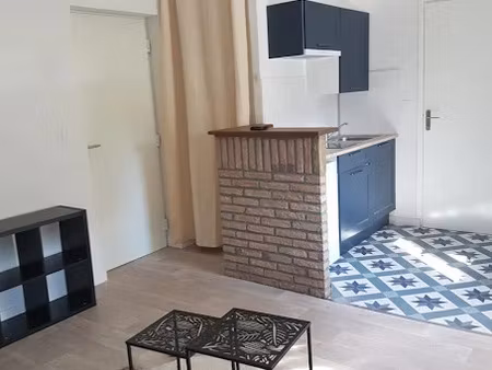 location meublée appartement 1 pièce 20 m² à lille (59000)  609 €