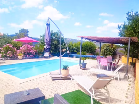 vente maison 7 pièces 155 m² bagnols-en-forêt (83600)