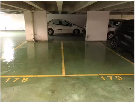 location parking 12 m² à paris 11ème (75011)  110 €