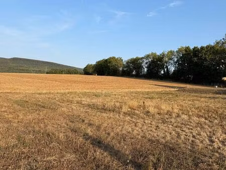 terrain constructible sur 950 m2 viabilisé