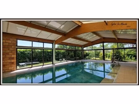 propriete à vendre 8 pièces 285 m² replonges (01)  piscine  4 suites  double garage ...